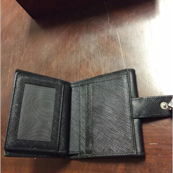 Ferragamo pocketbook with matching wallet - Picture 9 of 13